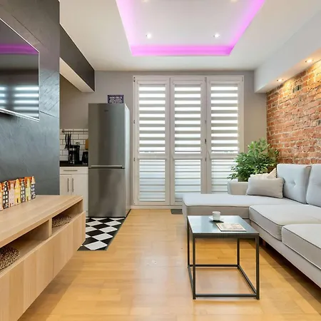 Lejlighed Stylish With Balcony In Old Town By Renters *