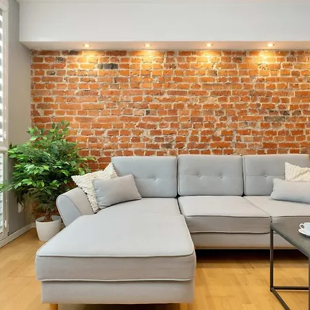 Stylish With Balcony In Old Town By Renters