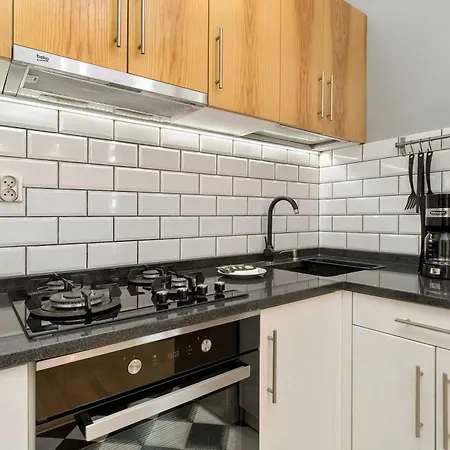 Lejlighed Stylish With Balcony In Old Town By Renters *